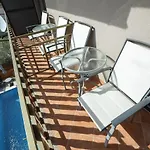 Pool Julia * Ζαντάρ