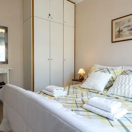 Apartment Pool Julia Zadar