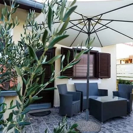 Pool Julia Apartment