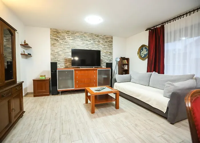 Apartment Pool Julia Zadar