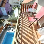 Apartment Pool Julia *