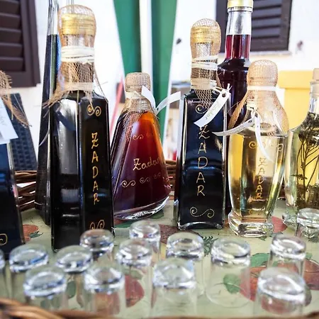 Appartamento Pool Julia *