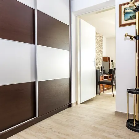 Apartament Pool Julia