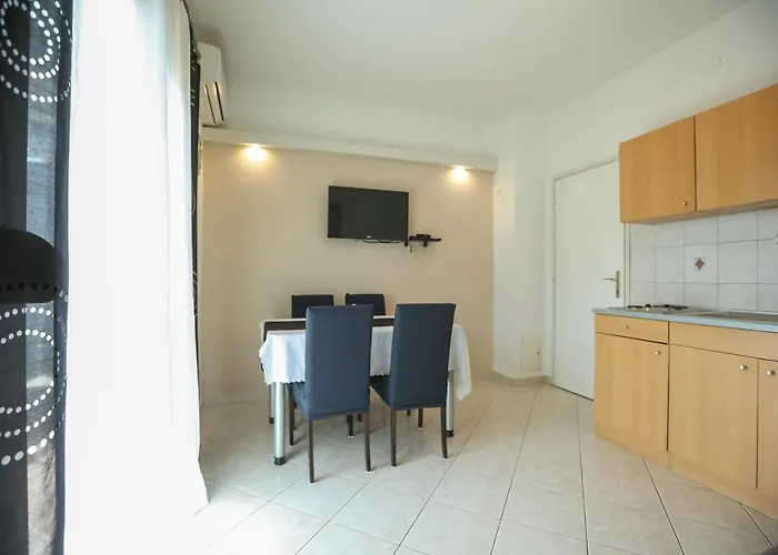 Lägenhet Pool Julia Zadar