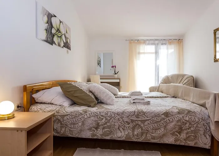 Lägenhet Pool Julia *